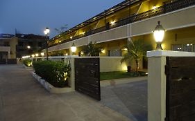 Misty Meadows, Lonavala